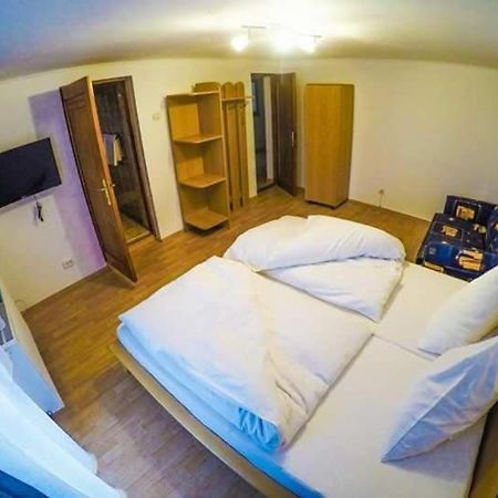 Casa Germana Ξενοδοχείο Lupeni  Εξωτερικό φωτογραφία