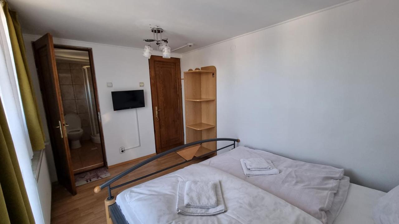 Casa Germana Ξενοδοχείο Lupeni  Εξωτερικό φωτογραφία